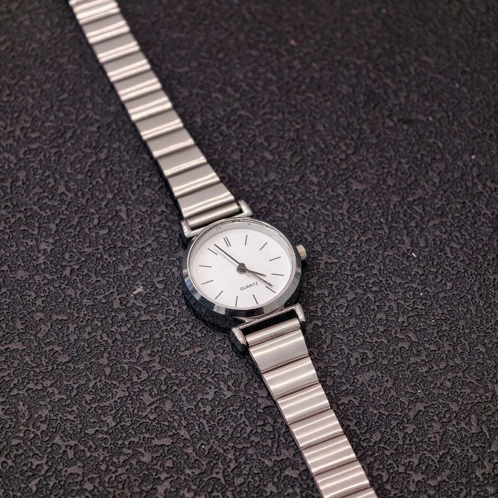 New Fashion Women'S Casual Quartz Watch Retro Metal Strap Women'S Watch High Value Wind Simple Quartz Watch