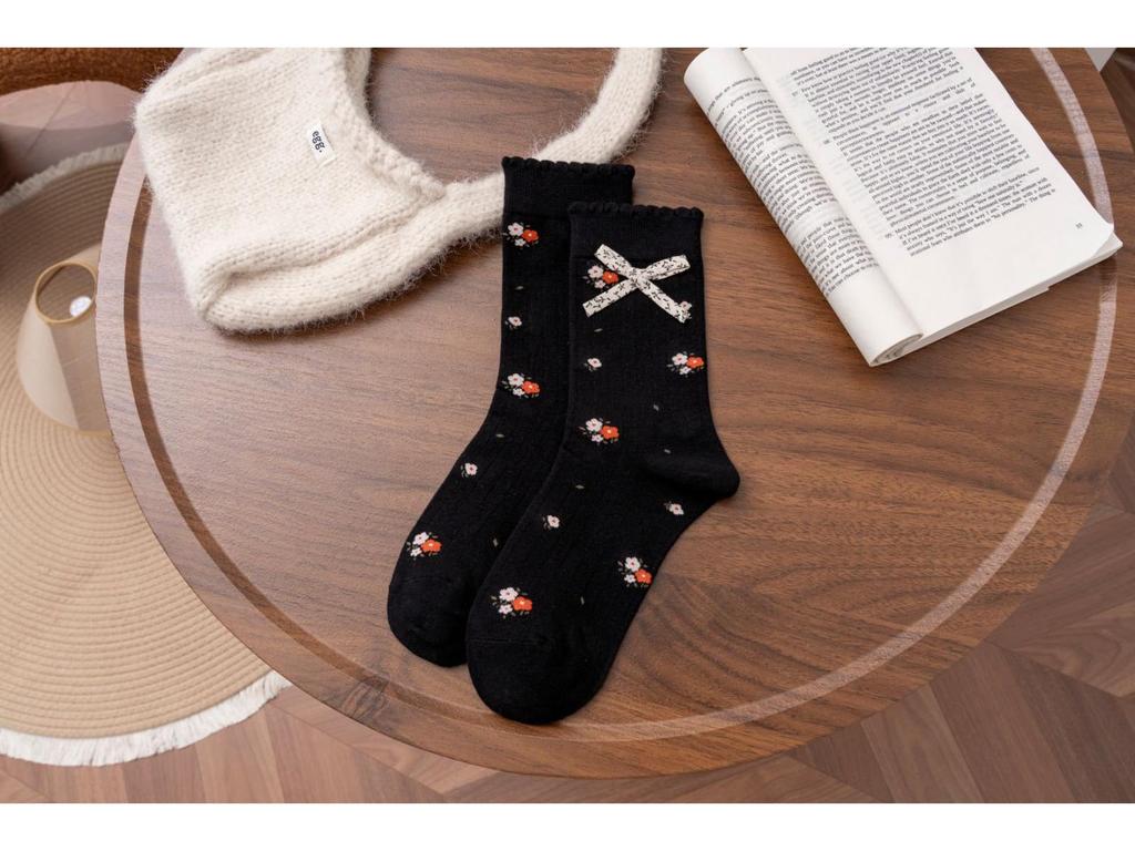 2025 Spring/Autumn Women's Japanese Style Floral Bow Cotton Mid-Calf Socks - Cute College Style for Autumn/Winter