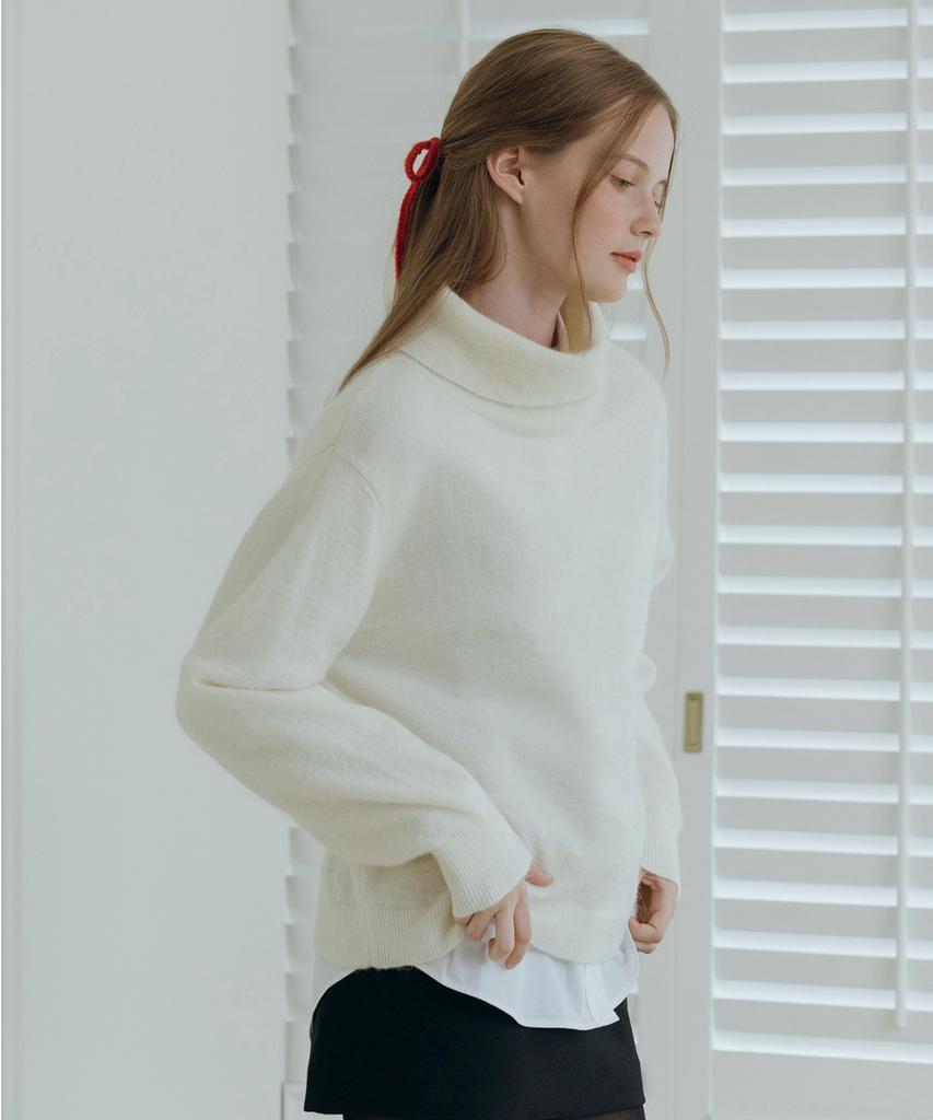 KNIZURE Mohair Bell Sleeve Turtleneck Pullover_Off White