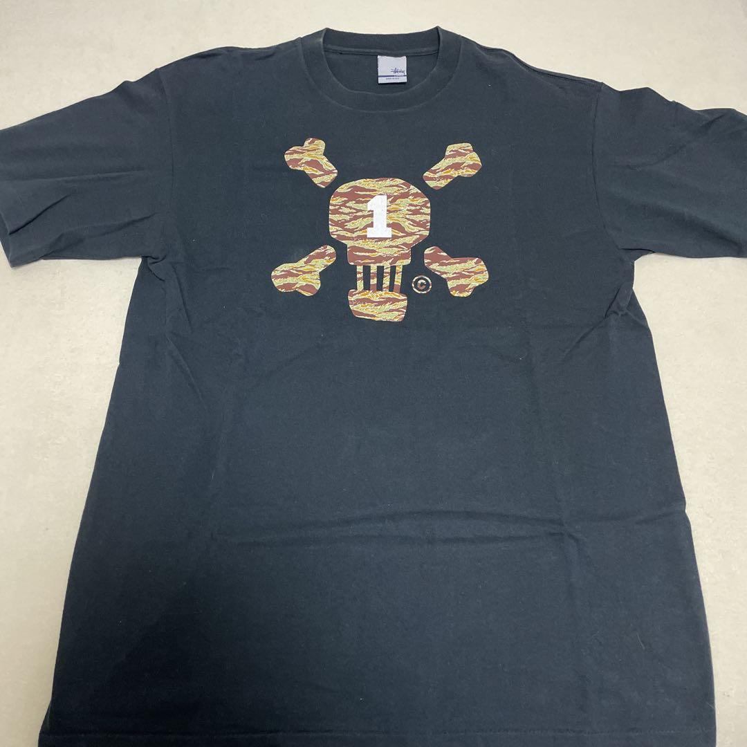 

[USED] Stussy!! Custom-made!! Skull design T-shirt in black!! Rare item!!