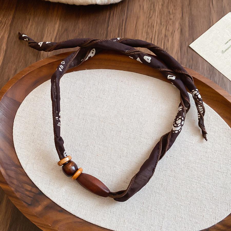 Retro style coffee fabric acrylic love necklace light luxury sweater chain versatile necklace women