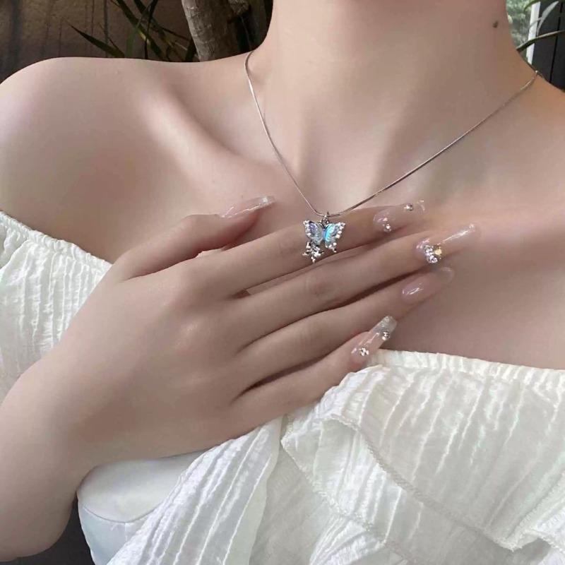 Symphony Super Immortal Butterfly Necklace Niche Premium Flash Diamond Clavicle Chain Cold Wind Temperament Sweet Necklace