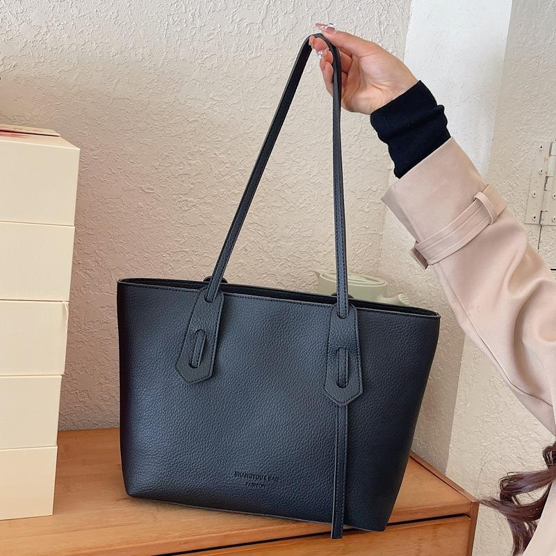 

Retro Large-capacity Commuter Bag Women s Single-shoulder Bag Casual Tote Bag