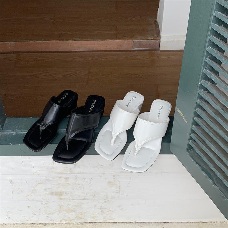 

2025 spring and autumn new slippers women s shoes Korean version of square toe slippers women s wear flat-bottomed cool slippers 39