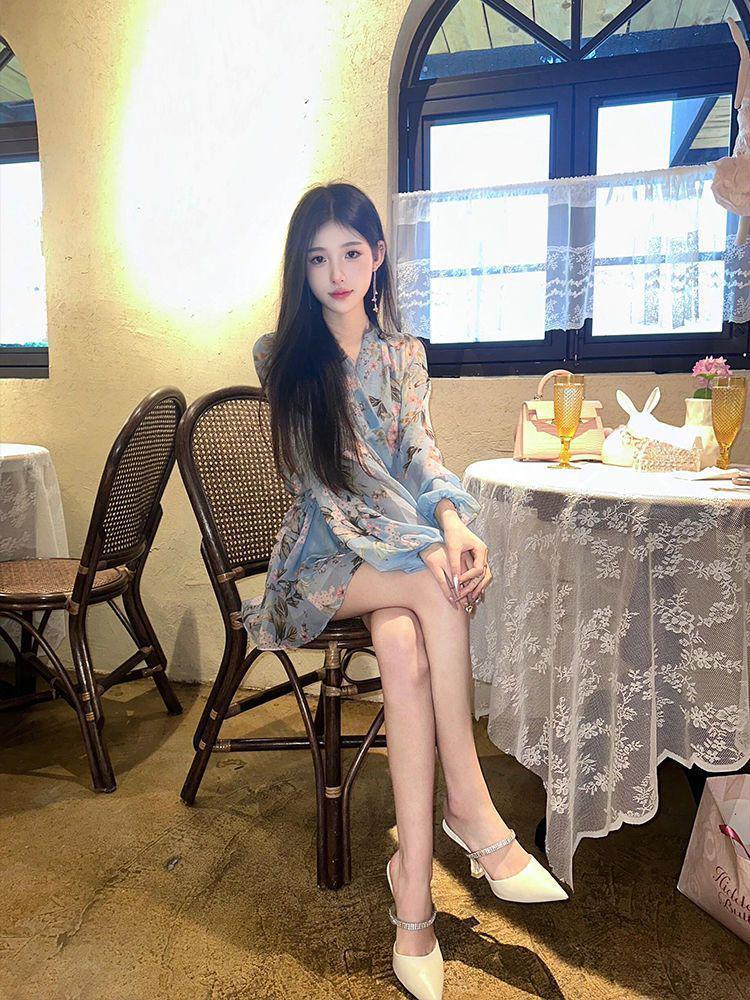 Seaside Style Lantern Sleeve Floral Chiffon V-Neck Dress for Tall Slim Women