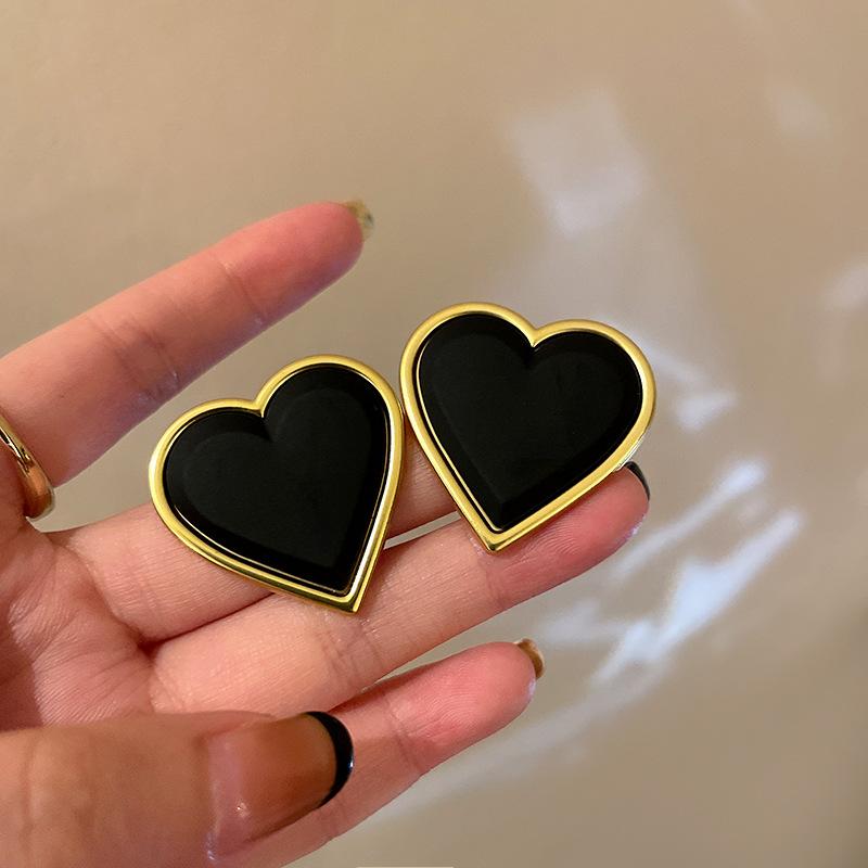 Silver Needle Black Earrings Women's Korean Sweet and Cool Trend Sense Dark Wind Stud Earrings Temperament Niche Light Luxury Earrings