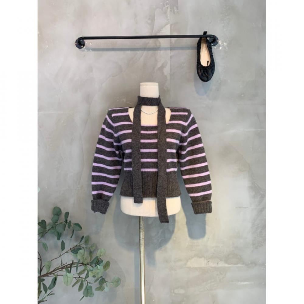 C S In The Room Stripe Square neCk Crop Knit SCarf Set