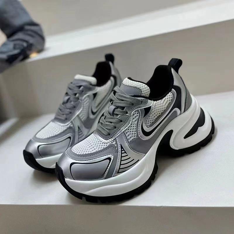 

Platform dad shoes women s 2025 spring and summer new retro fried street heightening silver Zhao Ruth same casual sports shoes 35 срібний