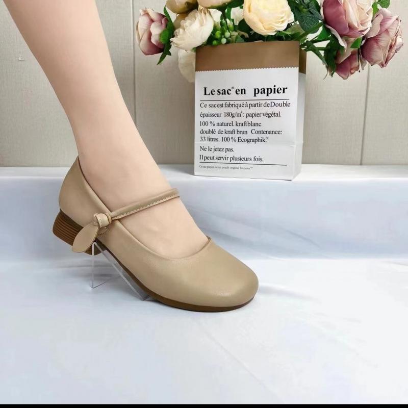 Soft-soled single shoes 2025 spring and summer new French mother comfortable rare shoes shallow mouth Mary women's shoes leather shoes single shoes
