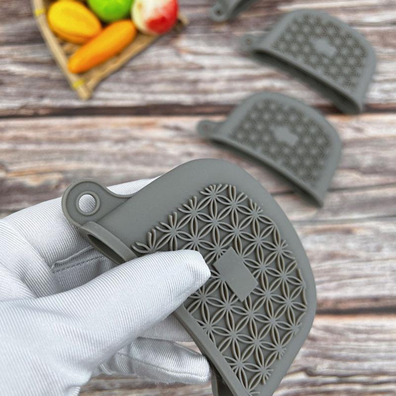 1/2/4pcs Silicone Pot Ear Clip Thickened Pan Handle Cover Non-Slip Grip Pot Ear Clip Kitchen Steamer Casserole Pan Handle Holder