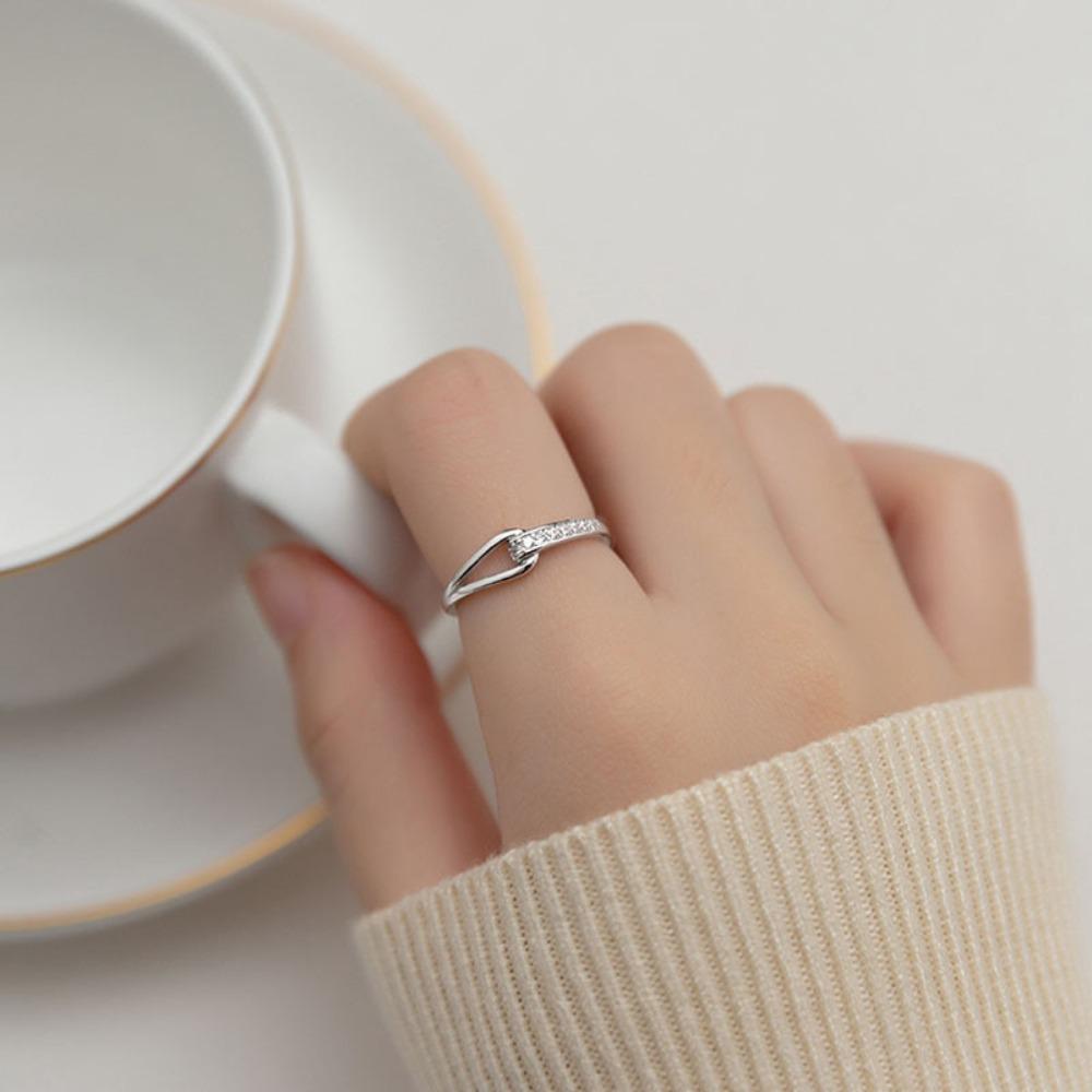 Elegant Hollow Titanium Steel Ring with Long Bar Diamond Design Fashion Jewelry