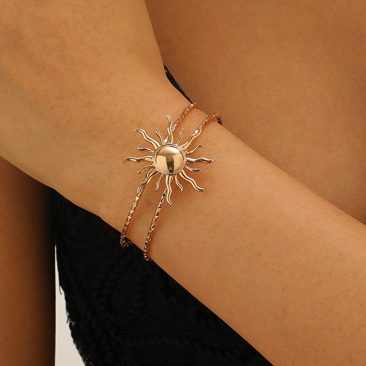 Bohemia Sun Flowers Round Vortex Opening Bracelets for Women Ladies Vintage Double Layer Hollow Bangles Vacation Jewelry Gifts