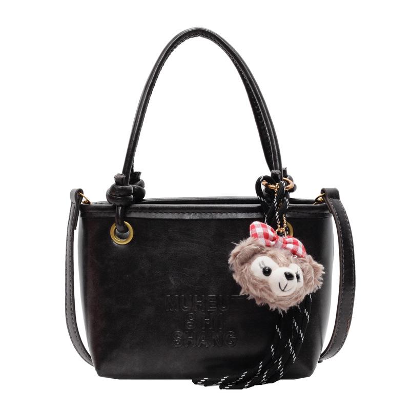 

Niche fashion hand-carried bucket bag women s 2025 new simple casual shoulder bag high-end trend versatile women s bag