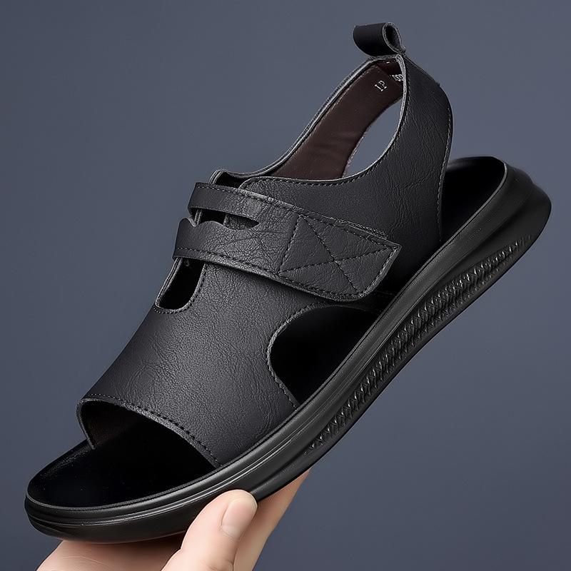 Fashion Men's Brown Leather Sandals 2025 Summer New Designer Casual Outdoor Driving Beach Shoes Male Fashion Solid Color Sandals Man