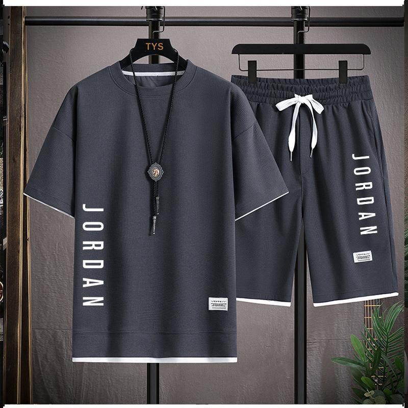 

Stylish casual T-shirt + Shorts set Men s sports set Loose comfortable low Run 2025 men s summer Waffle suit 3xl темно-сірий колір