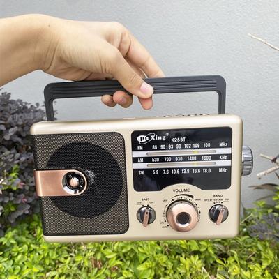 Récepteur radio rétro classique portable USB rechargeable AM FM radio alimentée à l'énergie solaire