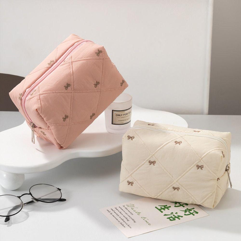 Multifunctional Bow Quilted Makeup Bag Large Capacity Portable Travel Toiletry Pouch Quilted Design Zipper Closure
