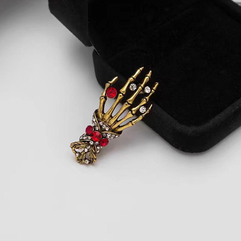 Skull Palm Inlaid Rhinestone Brooch For Men Gothic Fashion Retro Brooches Pin Day Jewelry Party Boyfriends Gifts