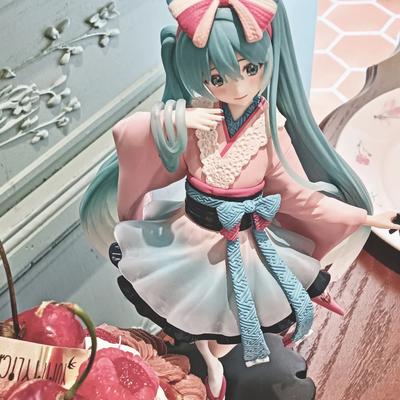 Obiecte de colecție și modele – Figurine