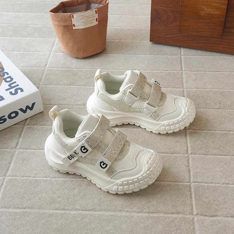 2026 Spring/Autumn Kids' Versatile Sports Shoes: Breathable Leather for Girls, Soft Sole for Boys