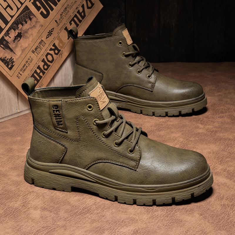 

Men s shoes winter medium and high-top Martin boots new small port style youth trend leisure outdoor locomotive mountaineering tooling boots 44 коричневий