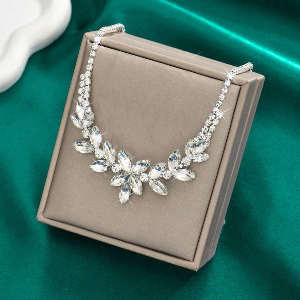 Shining Rhinestone Jewelry Set Crystal Necklace Bridal Earrings  Banquet