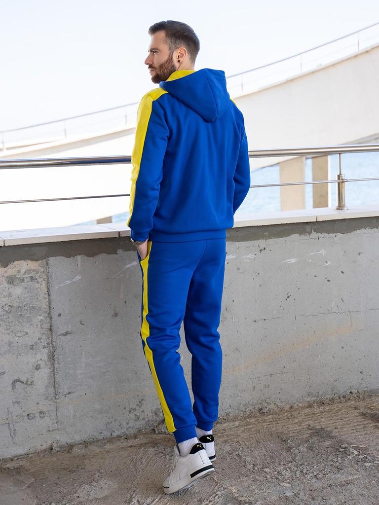 Teplý oblek s vlasteneckými symboly ISSA Plus