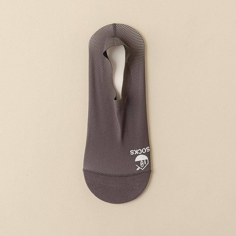 Men's Summer Ice Silk Invisible Socks - Breathable, Sweat-Absorbent, Anti-Slip, Low-Cut Mesh Cotton.