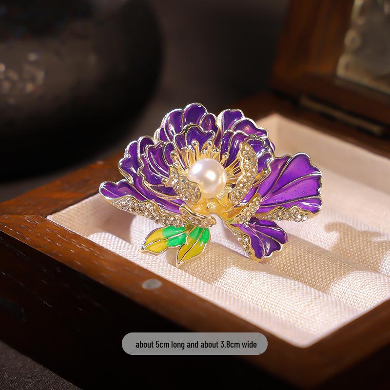 Exquisite Luxus Damen Brosche Anstecknadel Rotes Ahornblatt: High-End Begrüßungsaccessoire