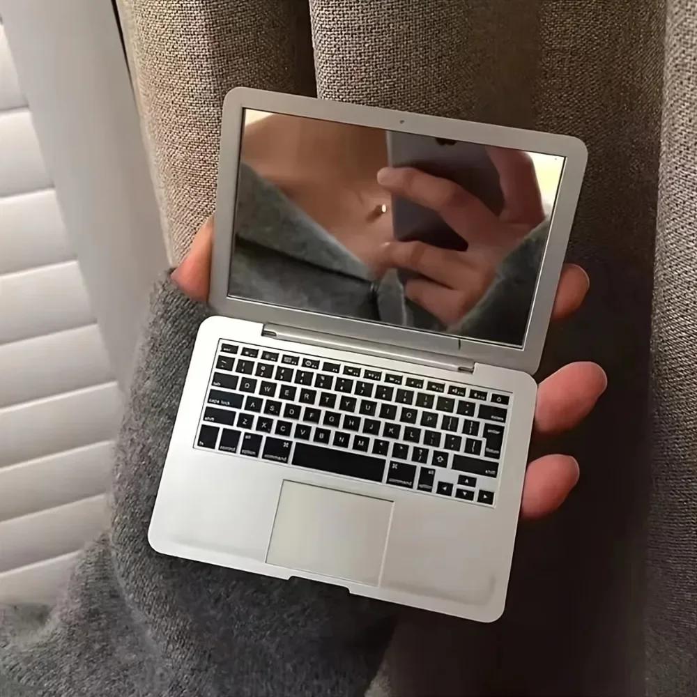 Kreativer tragbarer Mini-Computer-Spiegel, hochwertige faltbare Kosmetikspiegel, Laptop-Form, Taschenspiegel, Schönheit