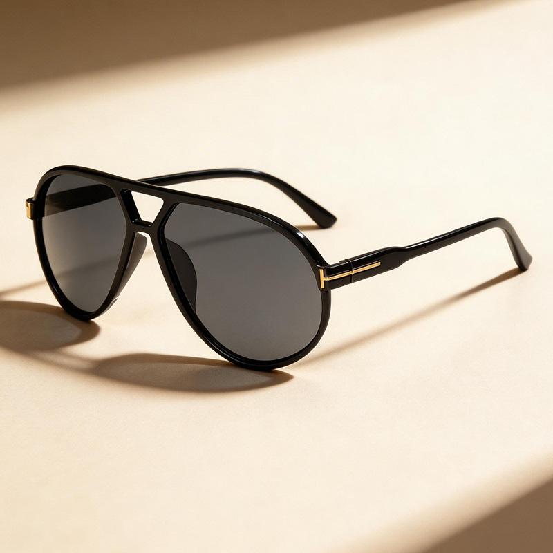 European and American fashion flat glasses travel shopping travel decorative glasses retro double beam frame sunglasses versatile trendy