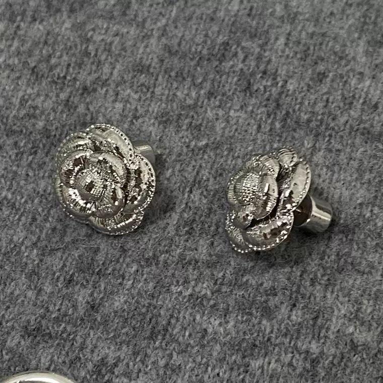 925 Silver Camellia Earrings: French Retro Style, Light Luxury Fashion, High-End Niche Design