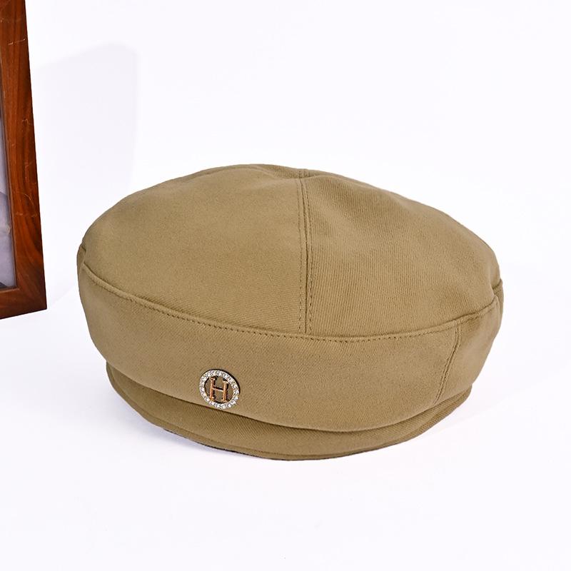 

Autumn and winter simple hat female versatile painter hat retro face hat One Size