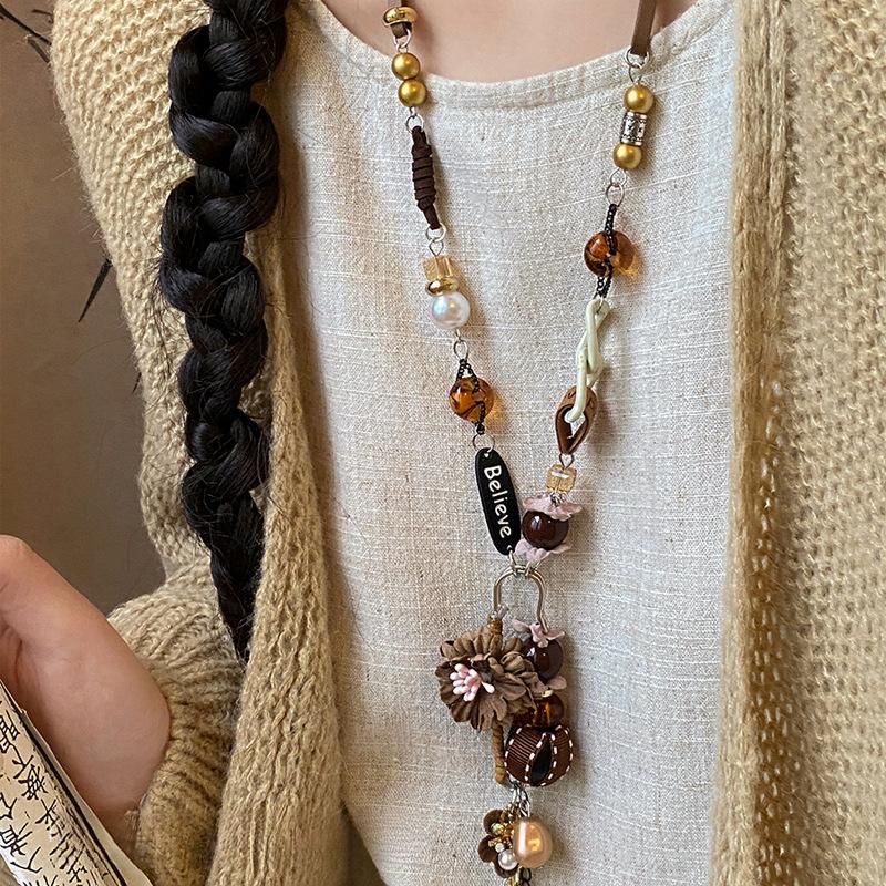 Pearl glass bead woven beaded necklace retro light luxury high sense collarbone chain fashion temperament versatile jewelry women
