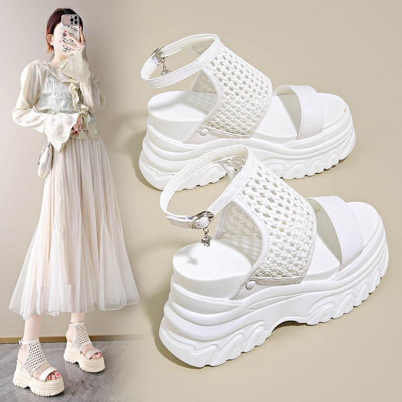 heightening fashion thick-soled woven summer small Roman sandals women 2025 new models not tired feet muffin sandals women