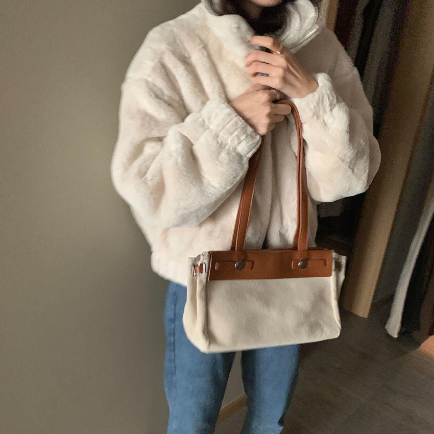 Double-Sided Faux Lambswool Stand Collar Petite French Style Top (Autumn/Winter 2025)