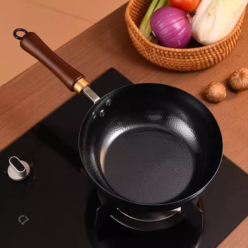 Wutuo 26cm Hammered Refined Iron Wok Set