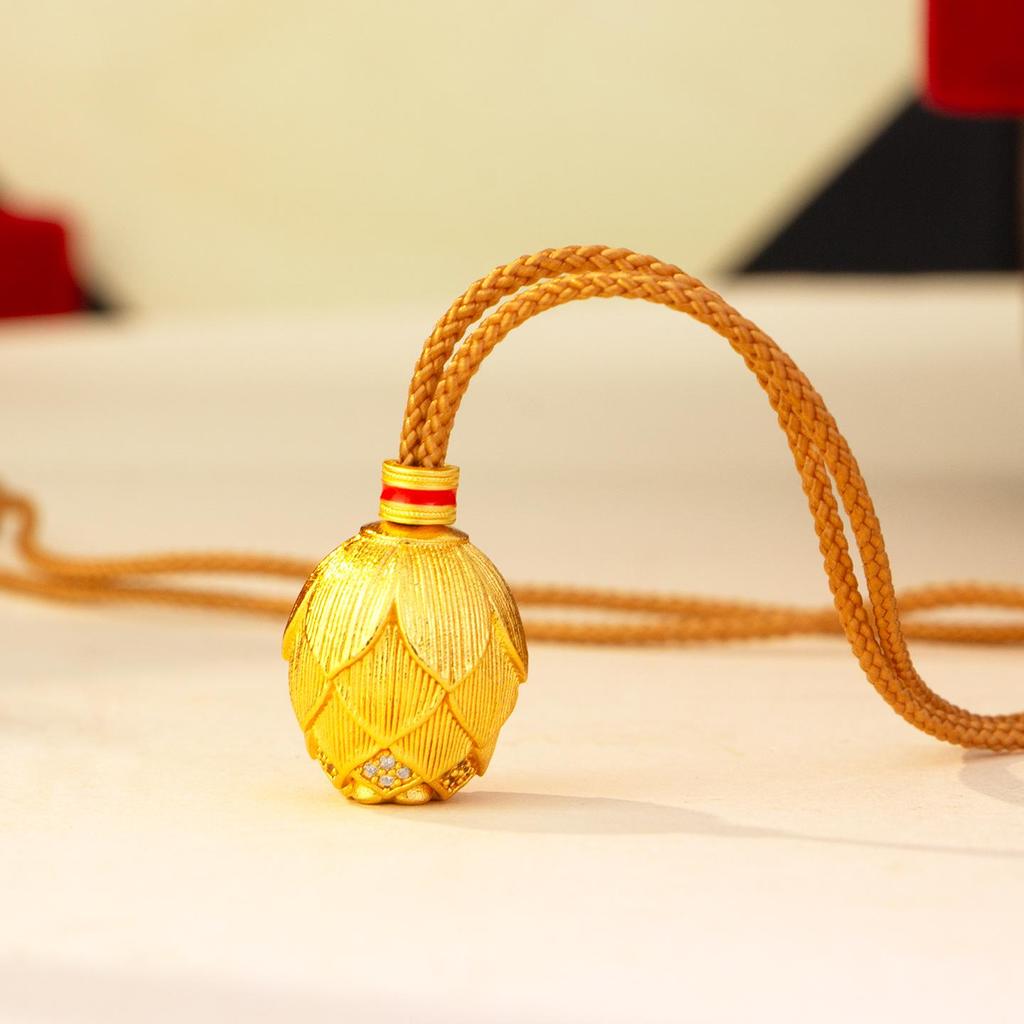 Shop Style Gold Lotus Seed Micro-Pave Brushed Pendant Necklace with Braided Rope – Light Luxury, Simple Design.