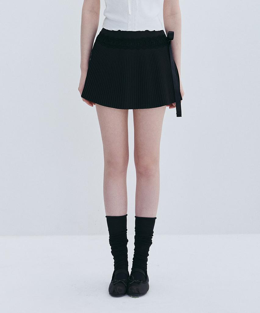 Moabel Classic Pleats Skirt - Black