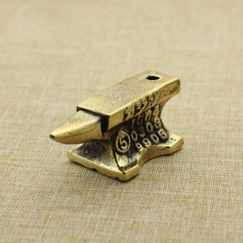 1pcs Brass Antique Old Chopping Block Folk Old Items Desktop Ornament Home Decorations Keychain Pendant Car Ornaments Unisex Home Decor Items