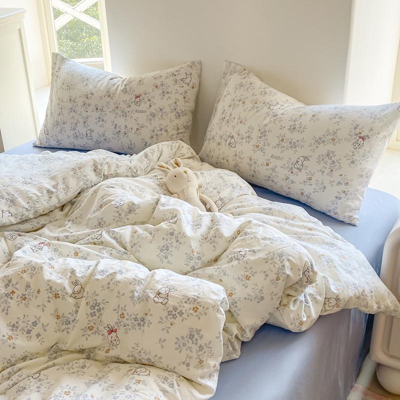 Class A Small Floral Cloud-like Cotton Bedding Set - Includes Duvet Cover, Sheet, Bed Skirt (3 pcs)