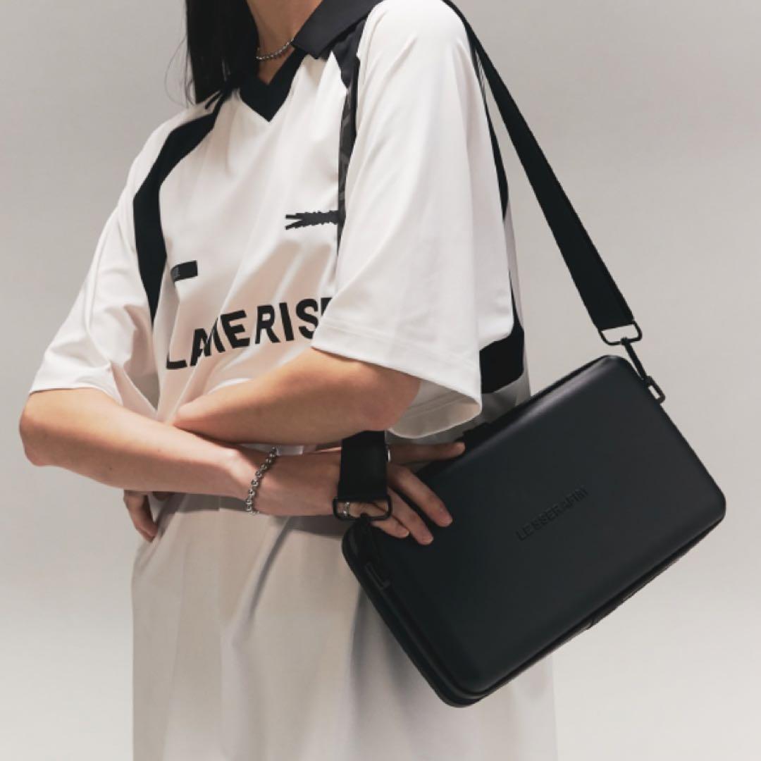 

[USED] Lu Seraphim Penlight Case Cross Bag