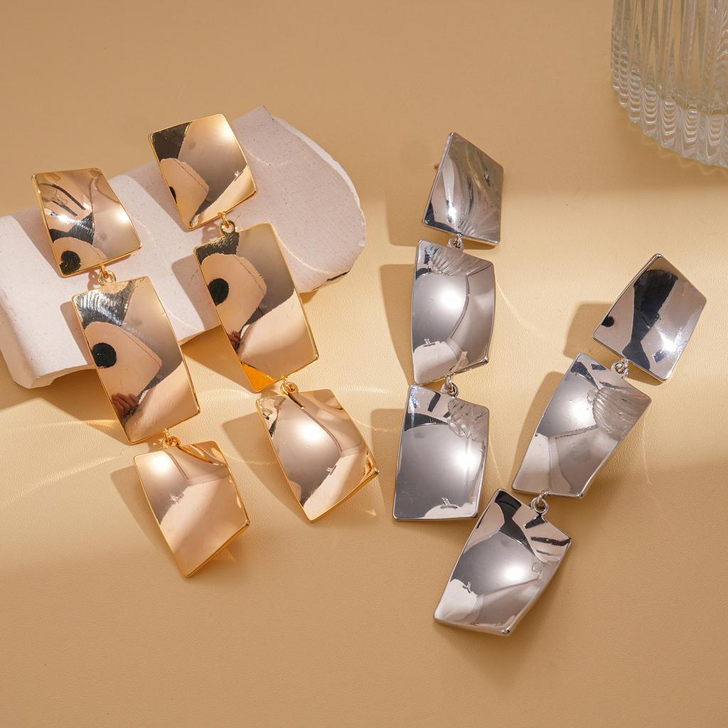 18k real gold electroplated smooth square twisted silver needle earrings personalized earrings.