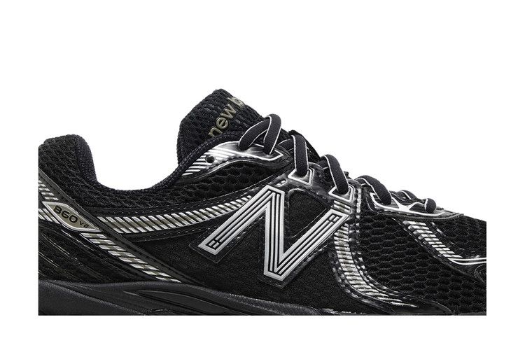 New Balance 860v2 'Black Grey'