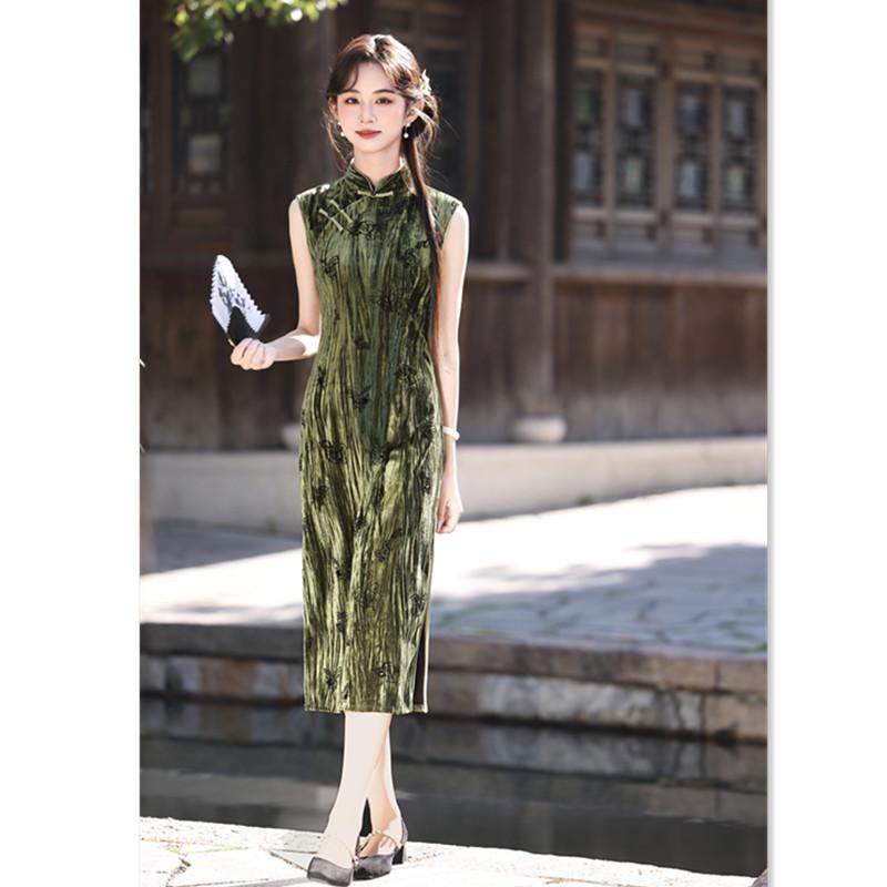 Ice Silk Velvet Long Sleeveless Hong Kong Style Cheongsam Spring and Summer New Retro New National Style Chinese Daily Slim Cheongsam