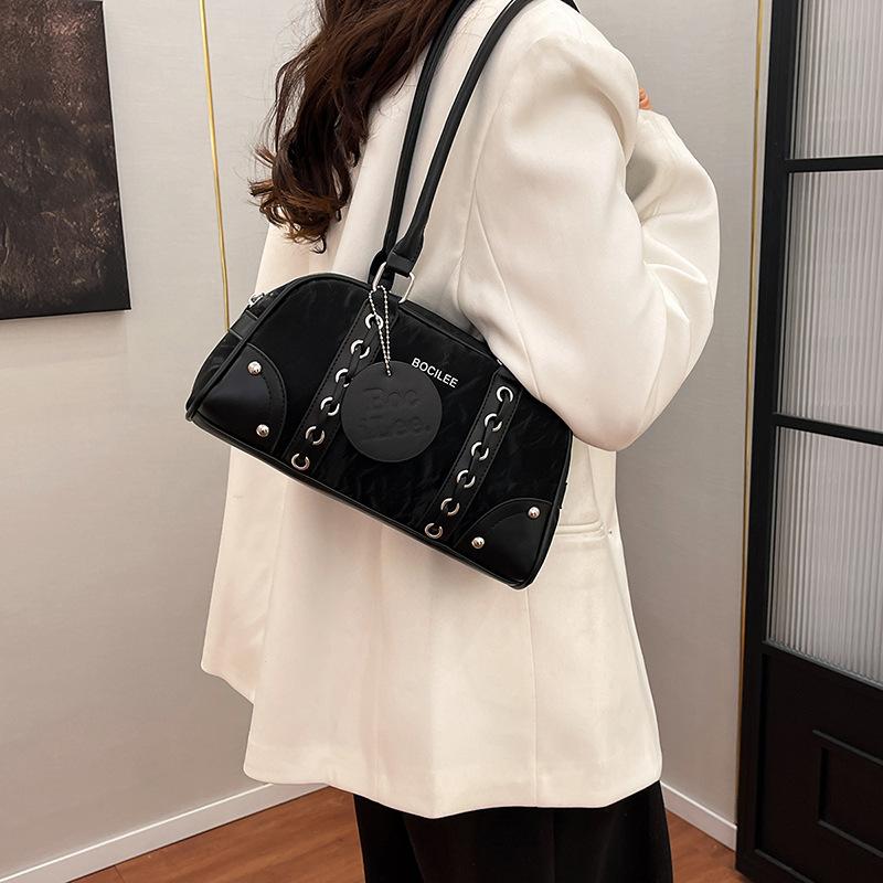 Large-capacity Contrasting Color Pintot Bag Women's 2026 Spring New Leisure Niche Commuter Shoulder Armpit Bag