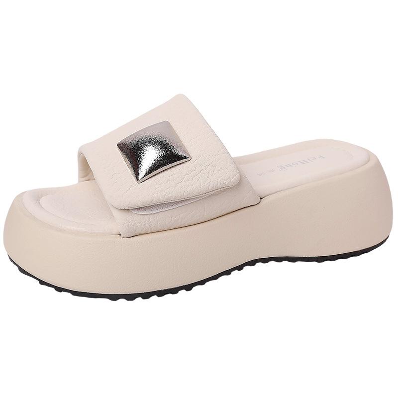 Small thick-soled heightening slippers are comfortable and breathable for women's summer wear 2025 new beach one-word cool slippers