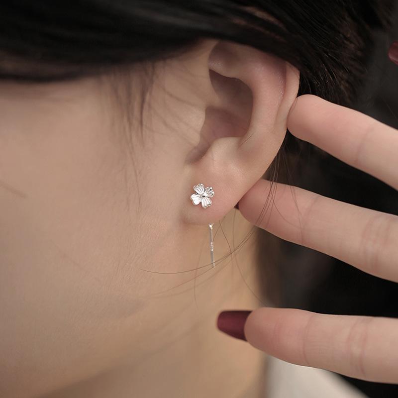 Four-Leaf Flower Earrings For Women'S Fashion And Creativity, Literary And Fresh, One-Piece Delivery, Lucky Four-Leaf Clover Earrings, Ear Chains.