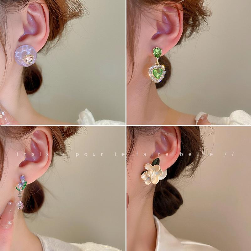 Mori sweet diamond-set love flower earrings temperament small fresh stud earrings personality cute girl heart earrings