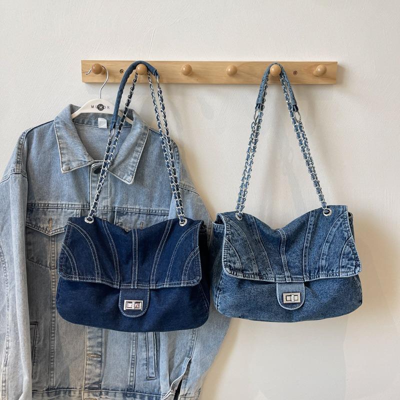 2025 New Fashionable and Versatile Chain Underarm Bag Large Capacity Commuter Shoulder Tote Bag